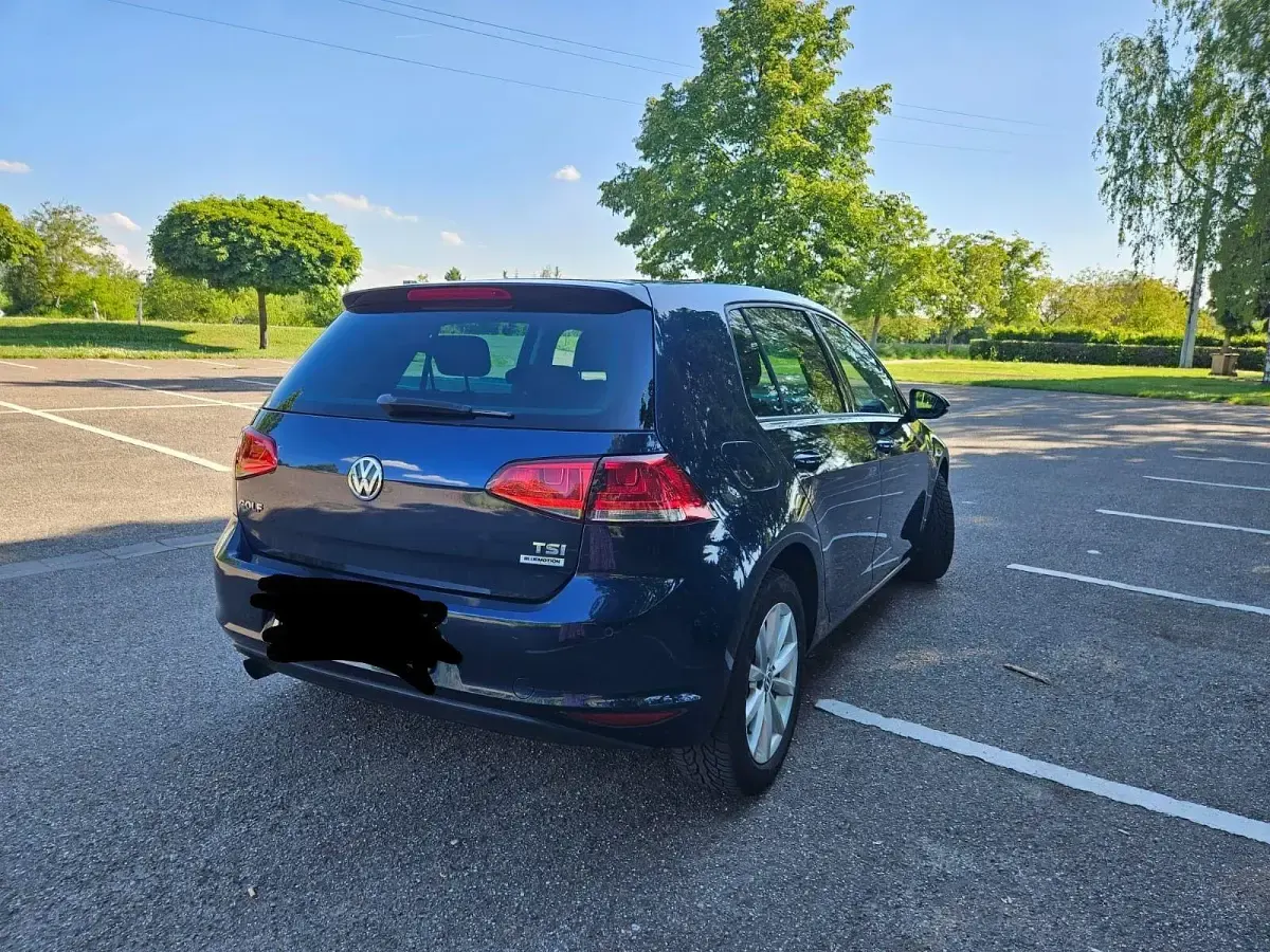 Gebraucht VW Golf VII LOUNGE 110 PS (80 kW) 2016 Blau Limousine