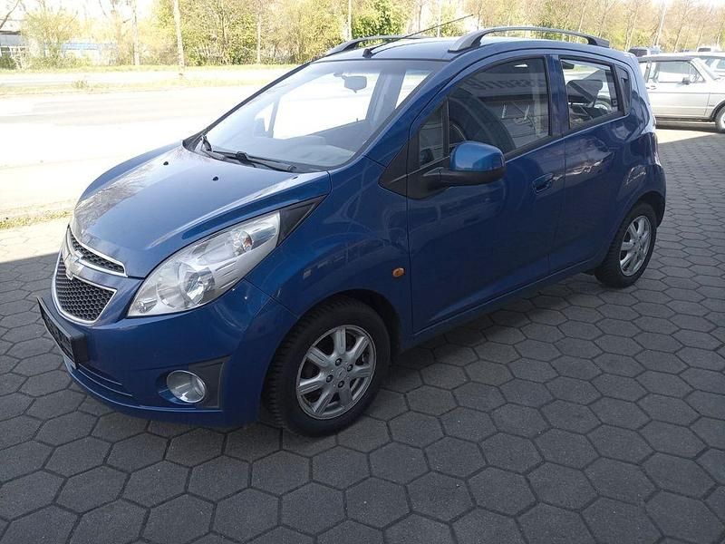 Second-hand Chevrolet Spark LS 82 CP (60 kW) 2011 Albastru Hatchback