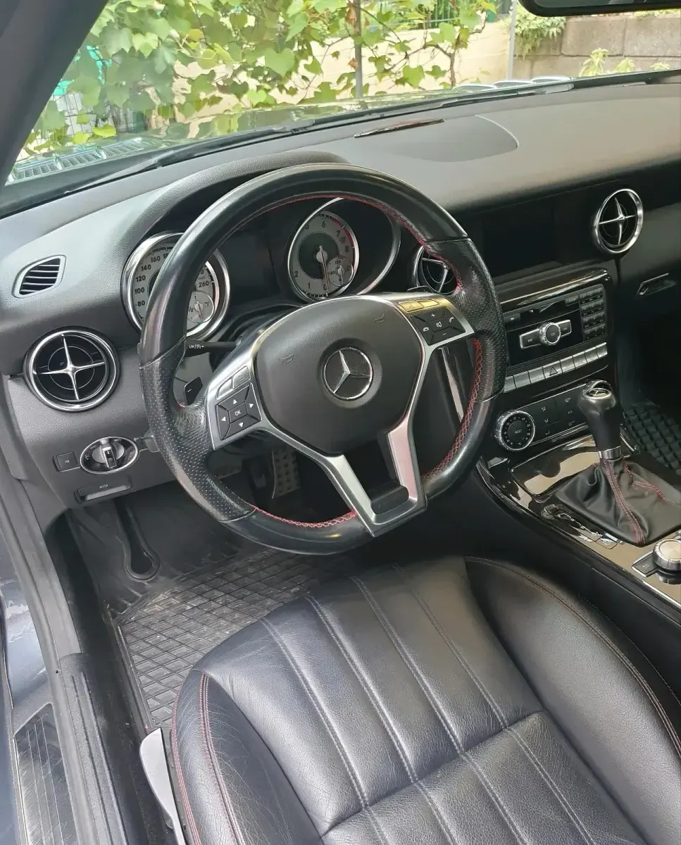 Gebraucht Mercedes SLK250 204 PS (150 kW) 2011 Grau Cabrio