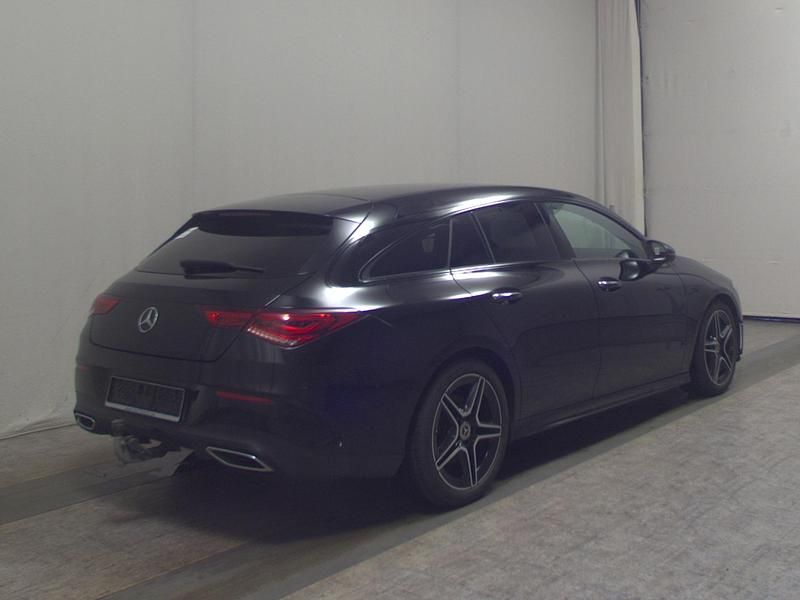 Gebraucht Mercedes CLA220 Shooting Brake AMG line 190 PS (139 kW) 2023 Schwarz Kombi