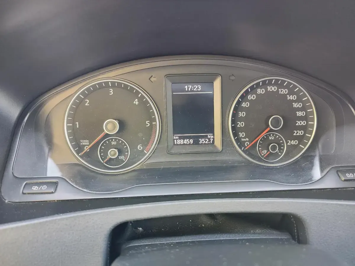 Gebraucht VW T5 140 PS (102 kW) 2014 Blau Van