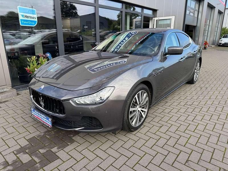 Grau Gebraucht 2016 Maserati Ghibli Coupé | 34.950 € (Fairer Preis) - Bild 1/4
