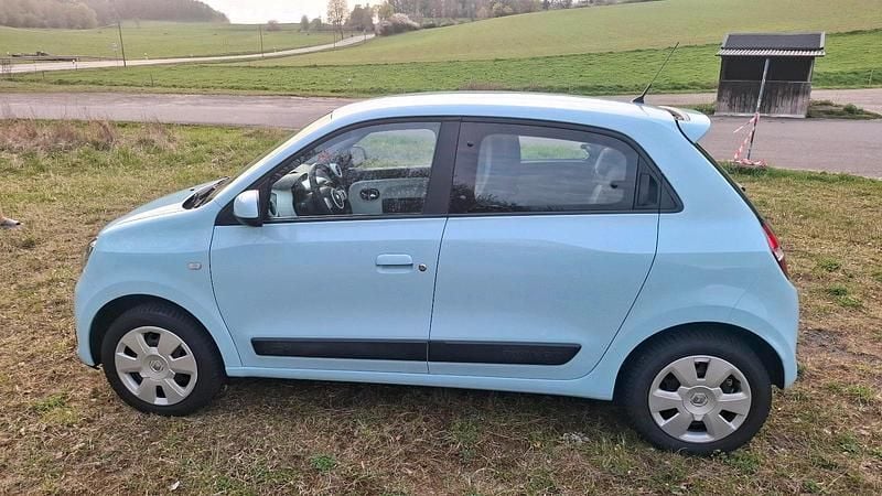 Gebraucht Renault Twingo 69 PS (50 kW) 2016 Andere farben Kleinwagen