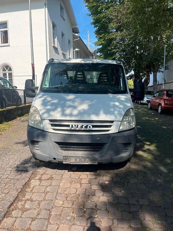 Weiß Gebraucht 2008 Iveco Daily Limousine | 5.999 € (Superpreis) - Bild 1/4