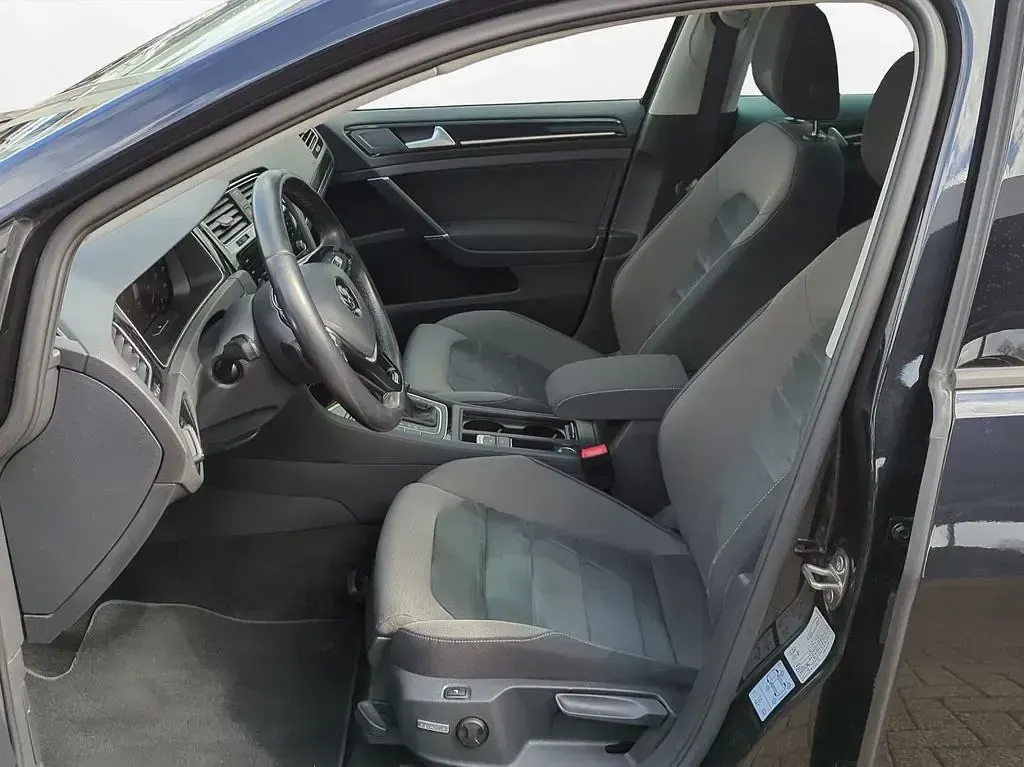 Gebraucht VW Golf VII Highline 150 PS (110 kW) 2019 Schwarz Limousine
