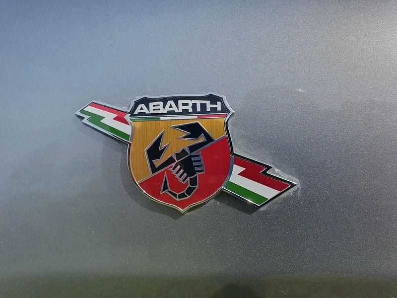 Gebraucht Abarth 124 Spider 170 PS (125 kW) 2017 Silber Cabrio