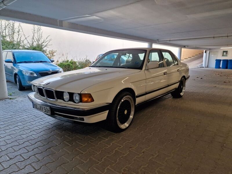 Gebraucht BMW 750 300 PS (220 kW) 1990 Weiß Limousine