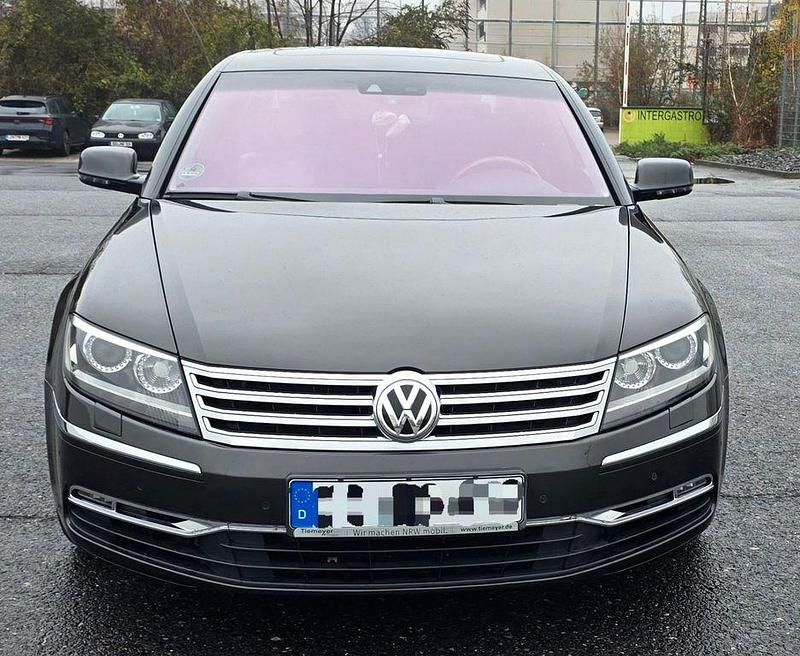 Usado VW Phaeton 239 HP (175 kW) 2010 Preto Sedan