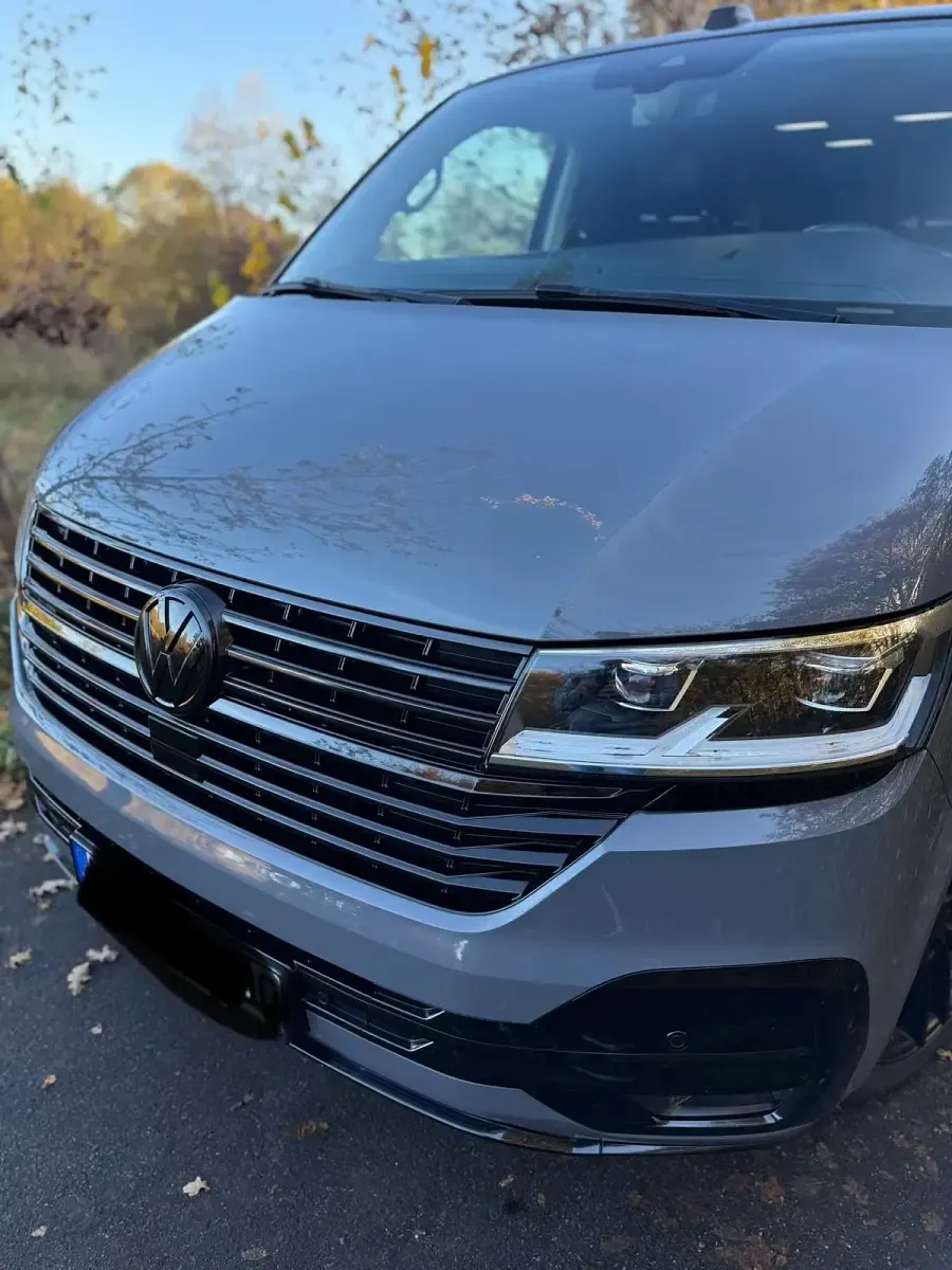 Gebraucht VW Multivan Generation Six 204 PS (150 kW) 2022 Grau Van / Kleinbus