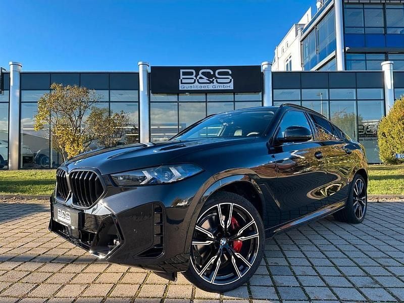 Black sapphire metallic Gebraucht 2025 BMW X6 M Sport SUV | 93.990 € (Superpreis) - Bild 1/4