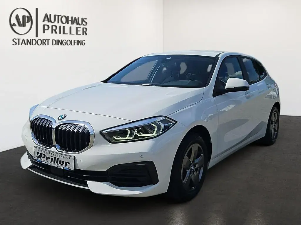 Gebraucht BMW 118 Advantage 136 PS (100 kW) 2023 Weiß Kleinwagen