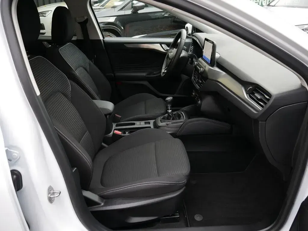 Käytetty Ford Focus Titanium S 155 HP (114 kW) 2020 Valkoinen Sedan
