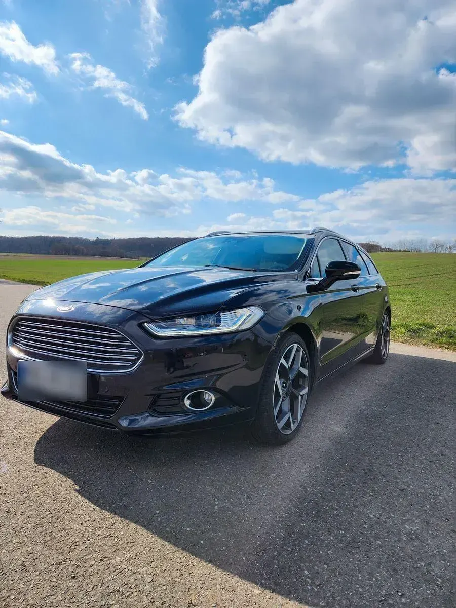 Gebraucht Ford Mondeo 179 PS (131 kW) 2018 Schwarz Kombi