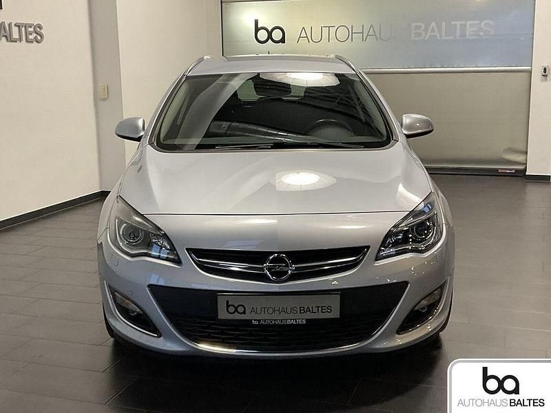 Gebraucht Opel Astra Exklusiv 170 PS (125 kW) 2016 Blau Kombi