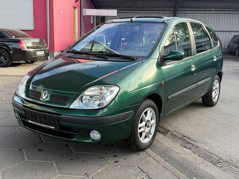 Grün Gebraucht 2001 Renault Scénic Dynamique Van / Kleinbus | 1.799 € (Fairer Preis) - Bild 1/4