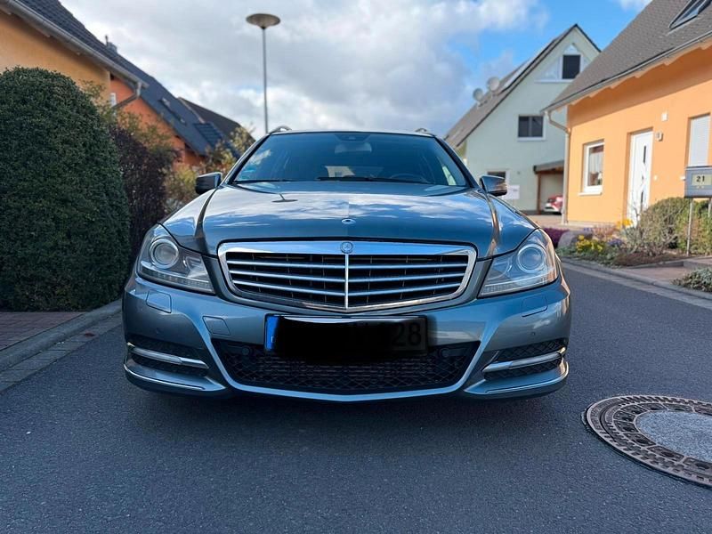 Gebraucht Mercedes C200 136 PS (100 kW) 2011 Kombi