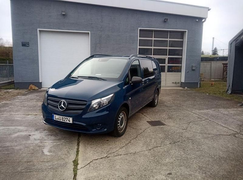 Gebraucht Mercedes Vito 190 PS (139 kW) 2020 Blau Van