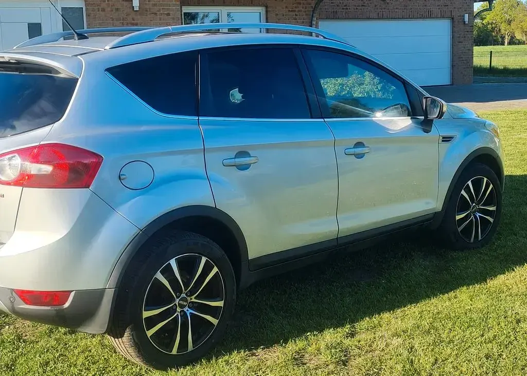 Gebraucht Ford Kuga Titanium 140 PS (102 kW) 2011 Silber SUV