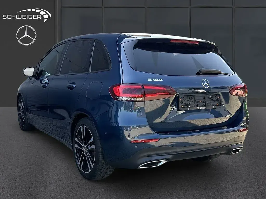 Gebraucht Mercedes B180 Progressive 136 PS (100 kW) 2019 Blau Kleinwagen