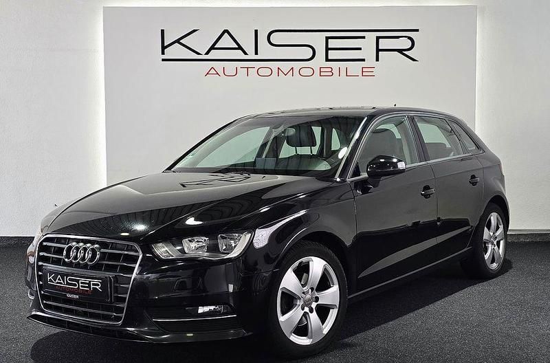 Schwarz Gebraucht 2014 Audi A3 Sportback Attraction Limousine | 8.990 € (Fairer Preis) - Bild 1/4