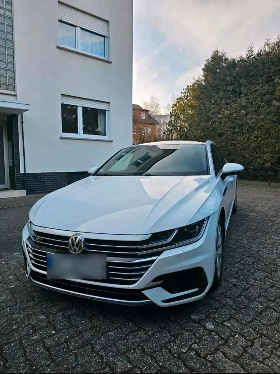 Gebraucht VW Arteon R-line 190 PS (139 kW) 2018 Weiß Kleinwagen
