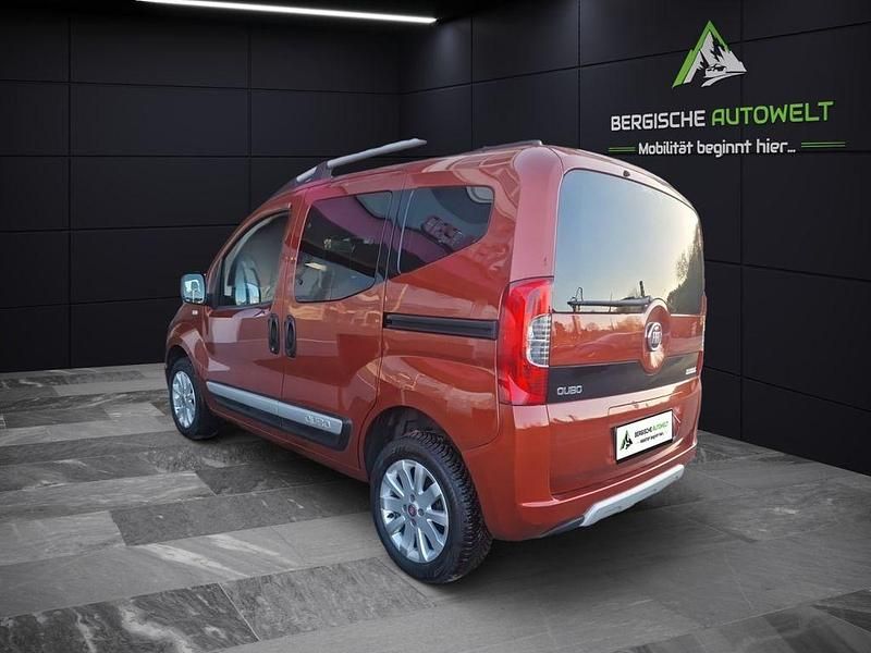 Gebraucht Fiat Qubo Trekking 75 PS (55 kW) 2013 Rot Van / Kleinbus