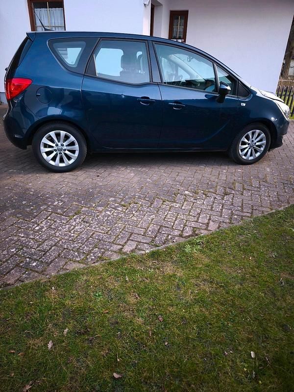 Gebraucht Opel Meriva 120 PS (88 kW) 2014 Blau Van / Kleinbus