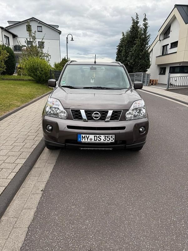 Braun Gebraucht 2007 Nissan X-Trail SUV | 5.500 € (Teuer) - Bild 1/4