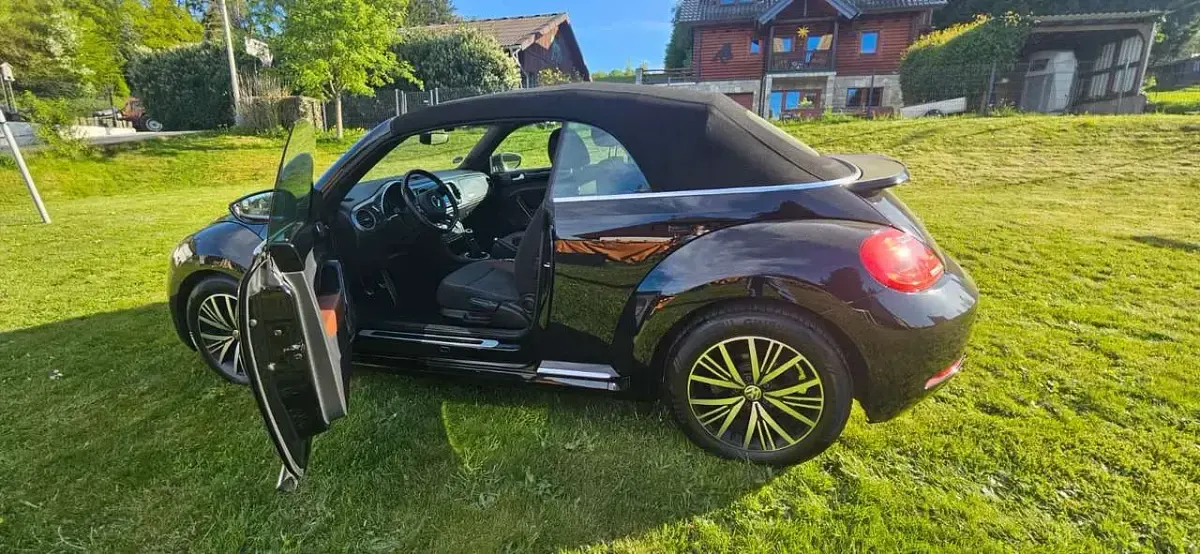 Gebraucht VW Beetle Cabriolet Allstar 105 PS (77 kW) 2016 Schwarz Cabrio