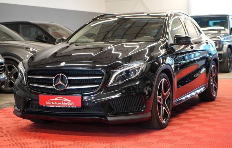 Schwarz Gebraucht 2014 Mercedes GLA250 AMG SUV | 18.950 € (Fairer Preis) - Bild 1/4
