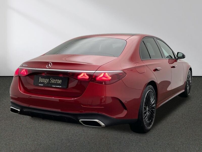 Gebraucht Mercedes E300 Edition 204 PS (150 kW) 2024 Rot Limousine