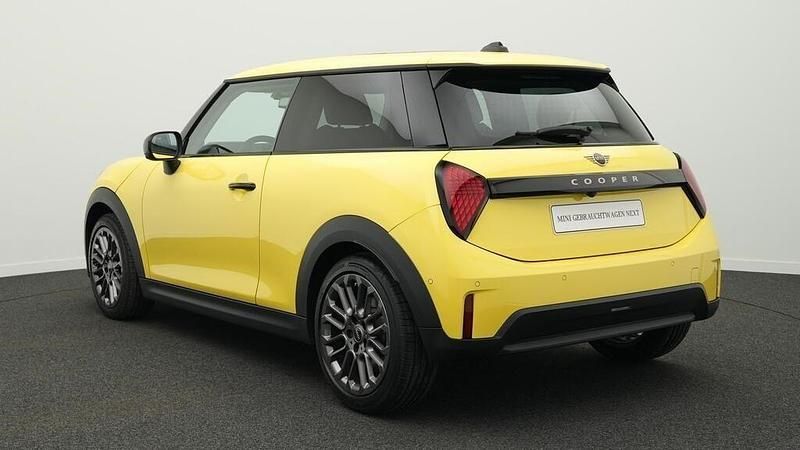 Gebraucht Mini Cooper Classic 156 PS (114 kW) 2024 Gelb Kleinwagen
