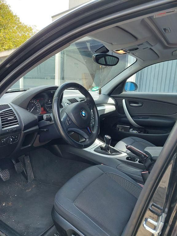 Schwarz Gebraucht 2008 BMW 120 Kleinwagen | 4.600 € (Fairer Preis) - Bild 1/3