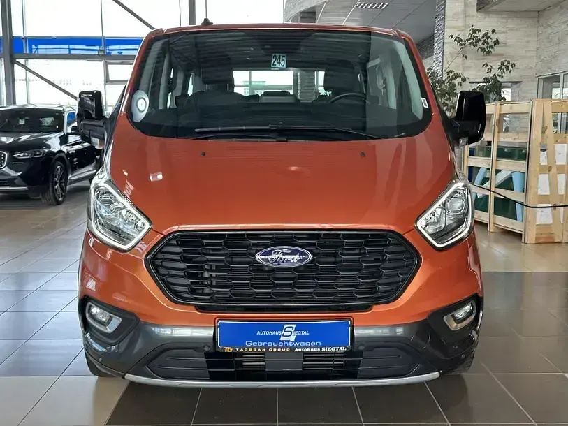 Gebraucht Ford Tourneo Active 150 PS (110 kW) 2022 Orange Van / Kleinbus