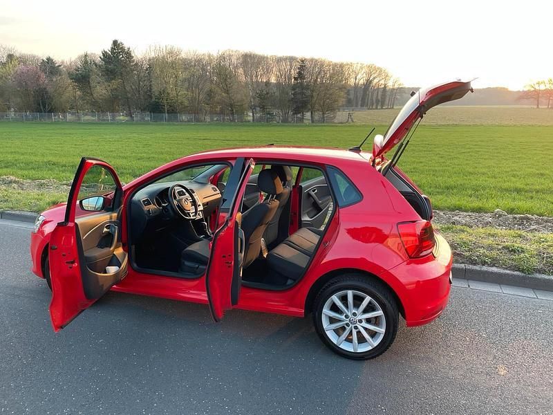 Gebraucht VW Polo Highline 110 PS (80 kW) 2016 Rot Kleinwagen