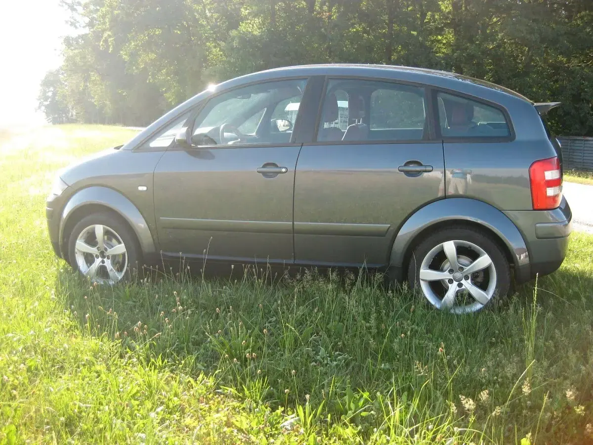 Gebraucht Audi A2 Sport 110 PS (80 kW) 2004 Andere farben Kleinwagen