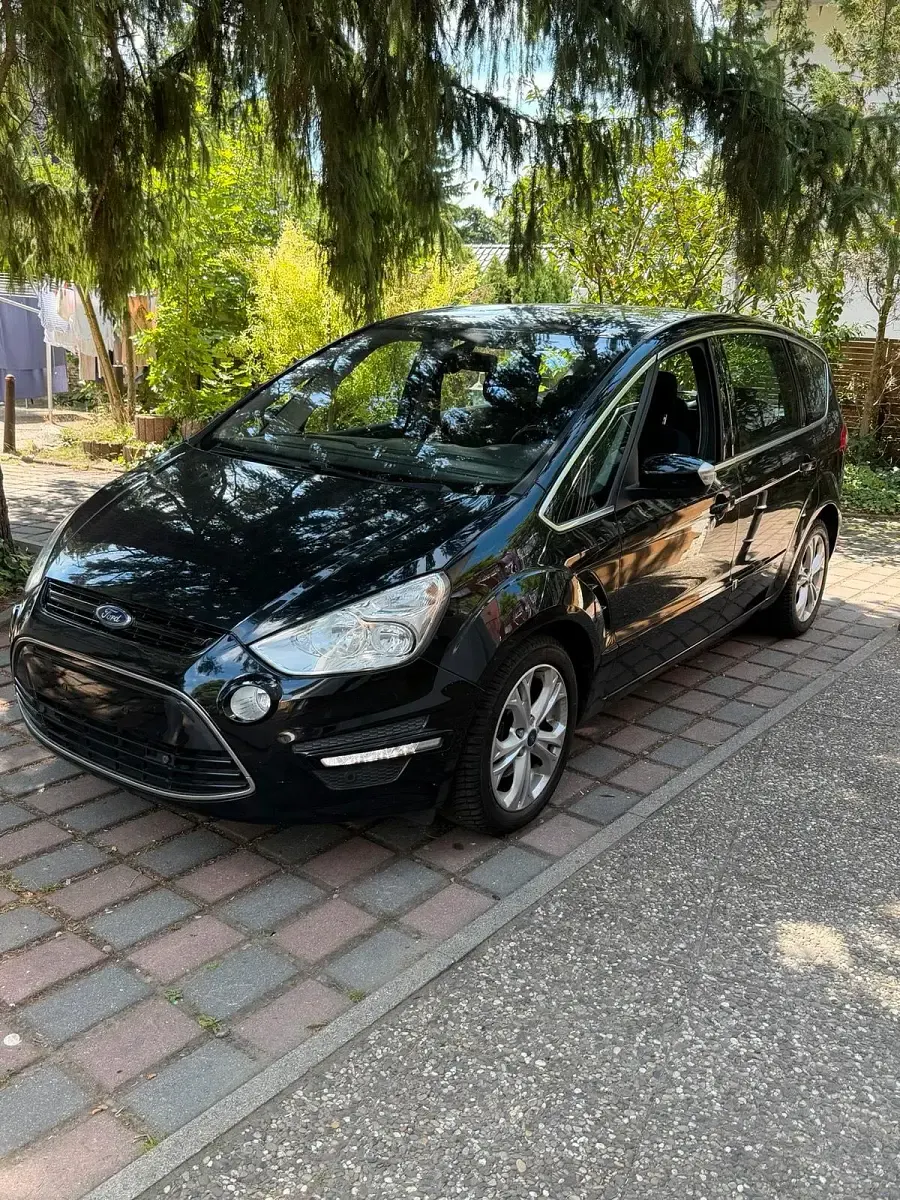 Gebraucht Ford S-MAX S 140 PS (102 kW) 2013 Schwarz Van / Kleinbus