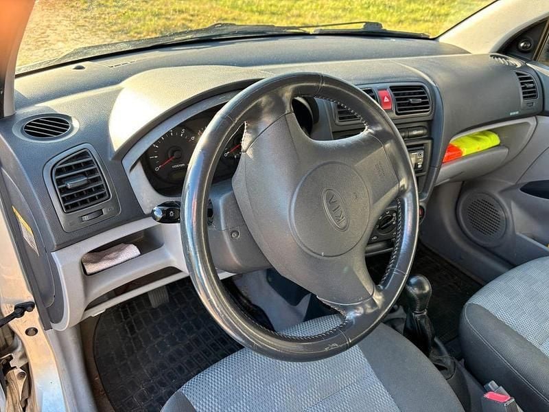 Gebraucht Kia Picanto LX 65 PS (47 kW) 2007 Silber Kleinwagen