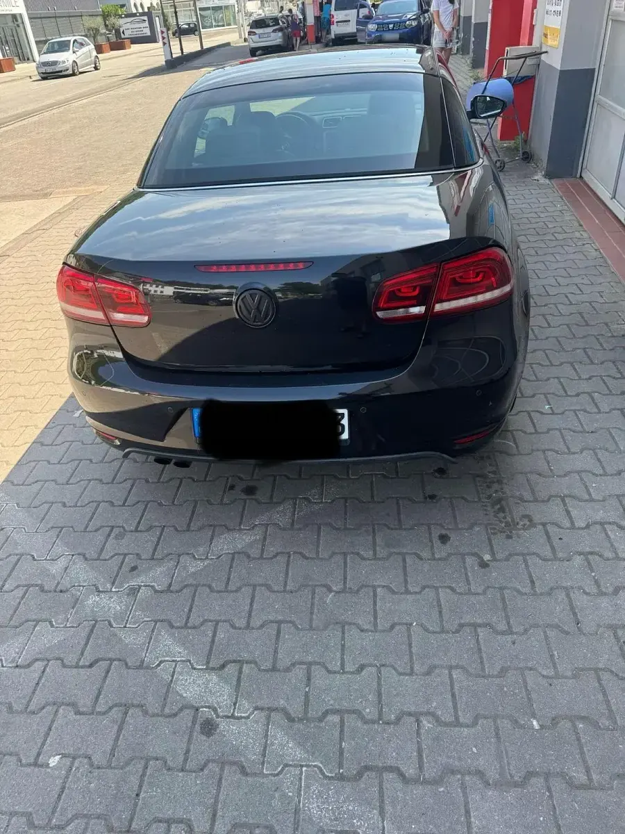 Gebraucht VW Eos 122 PS (89 kW) 2011 Schwarz Cabrio