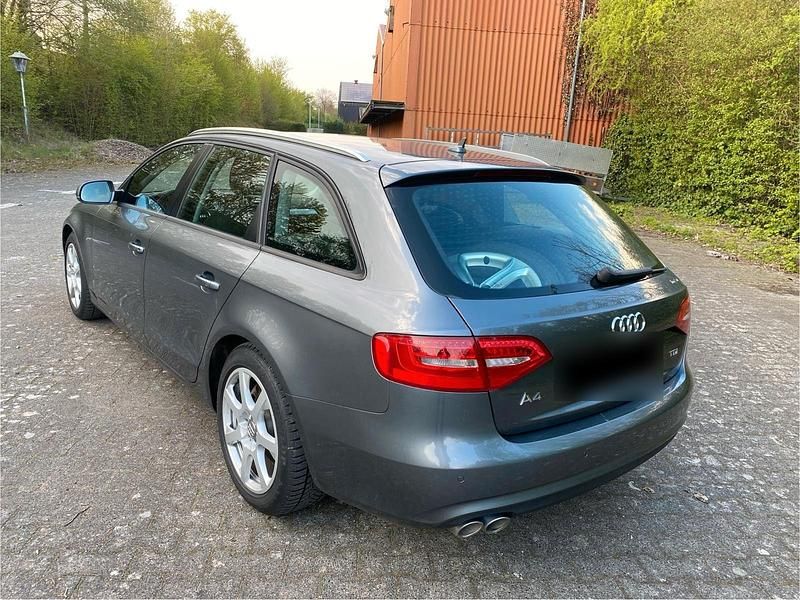 Gebraucht Audi A4 Ambiente 150 PS (110 kW) 2014 Grau Kombi