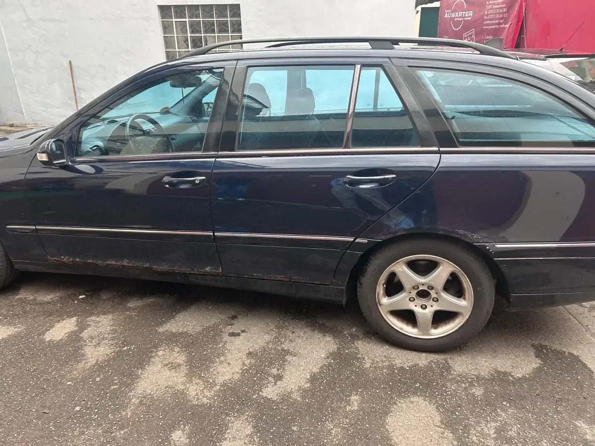 Gebraucht Mercedes C220 120 PS (88 kW) 2002 Blau Kombi