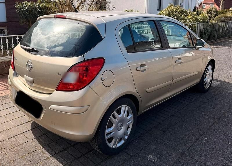 Gebraucht Opel Corsa 90 PS (66 kW) 2007 Gold Kleinwagen