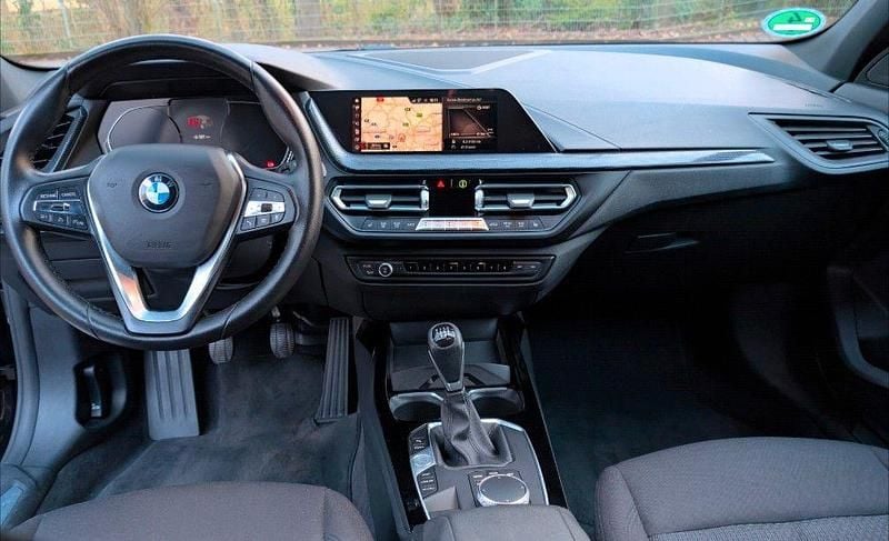 Gebraucht BMW 118 Advantage 140 PS (102 kW) 2020 Schwarz Kleinwagen