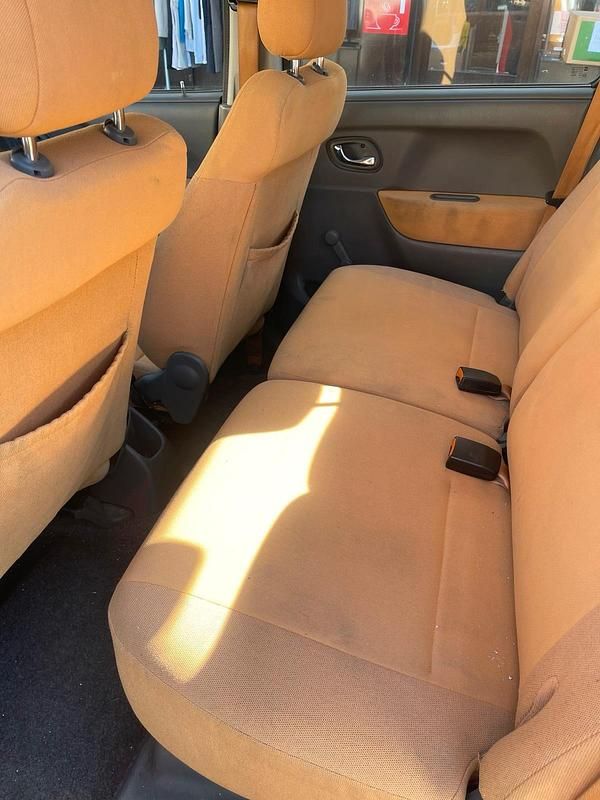 Gebraucht Opel Agila 55 PS (40 kW) 2003 Gold Van / Kleinbus