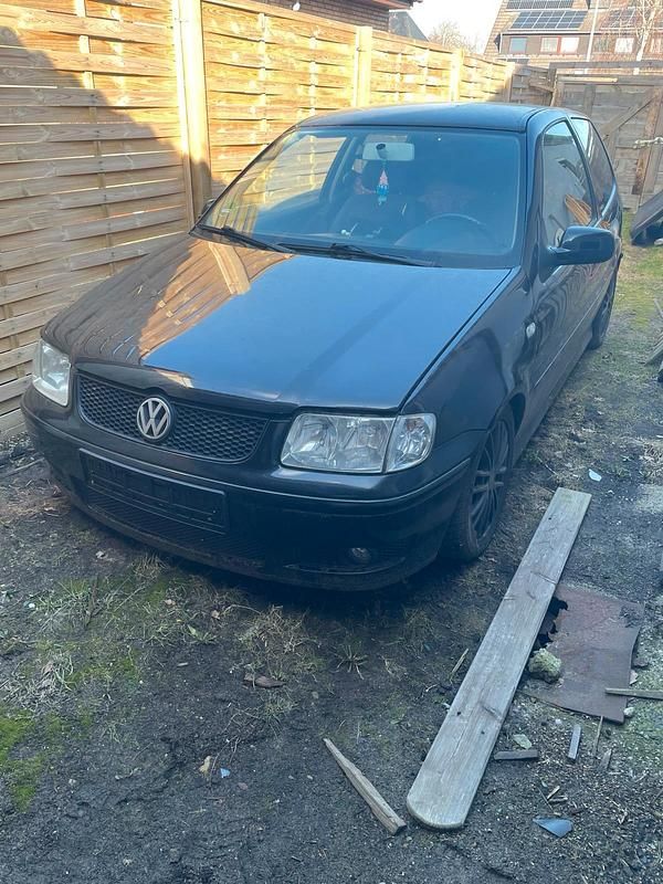 Gebraucht VW Polo 60 PS (44 kW) 2001 Schwarz Kleinwagen
