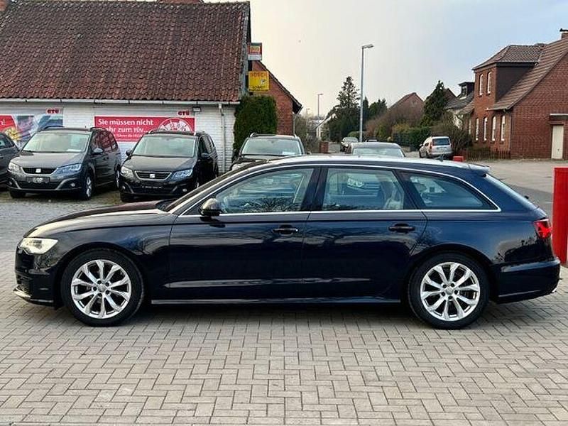 Gebraucht Audi A6 Ambiente 190 PS (139 kW) 2015 Blau Kombi