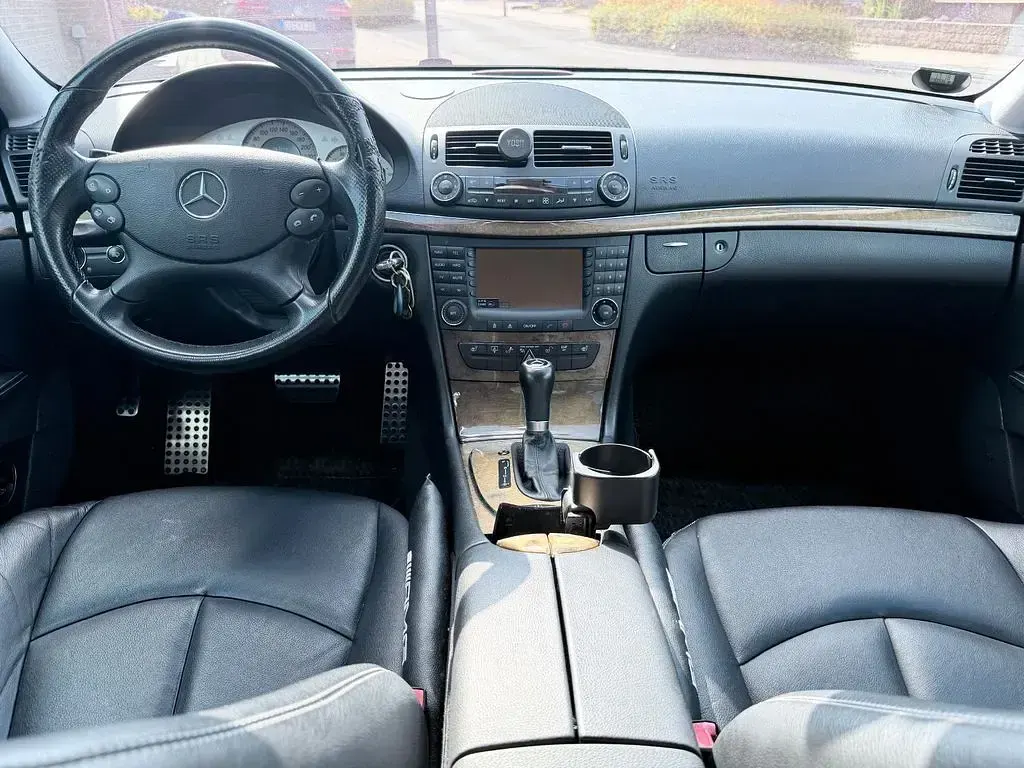 Gebraucht Mercedes E500 AMG 387 PS (284 kW) 2006 Weiß Limousine
