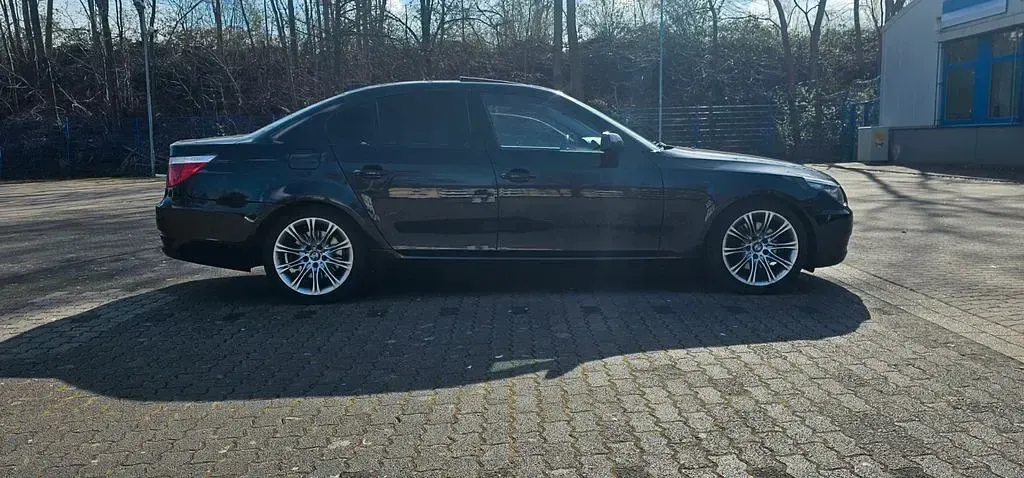 Gebraucht BMW 530 235 PS (172 kW) 2008 Schwarz Limousine