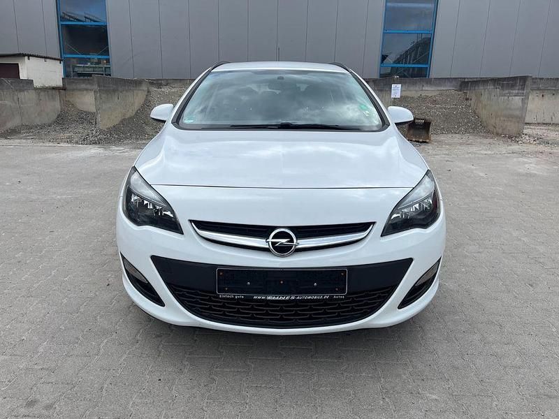 Gebraucht Opel Astra Style 116 PS (85 kW) 2015 Weiß Kombi