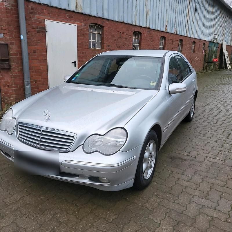 Gebraucht Mercedes 200 163 PS (119 kW) 2000 Silber Limousine